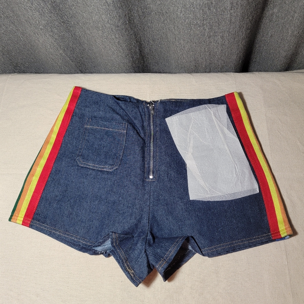 🌈 Honey Punch Retro Shorts 🩳 - Picture 3 of 8